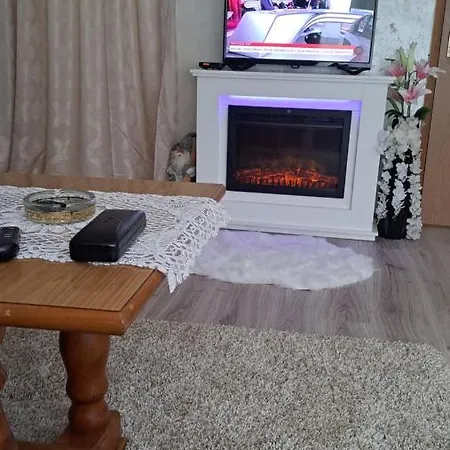 Turisticki Kompleks - Montana 2*