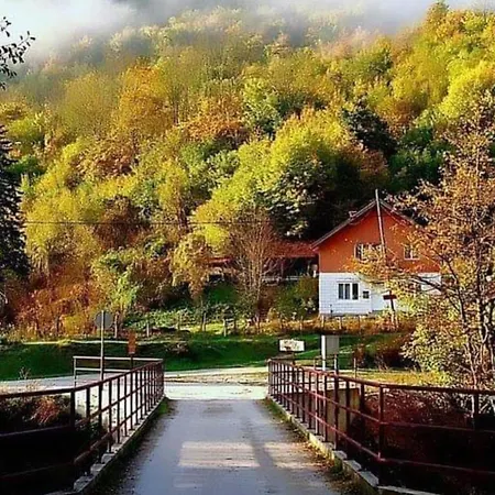 Turisticki Kompleks - Montana ゲストハウス 2*