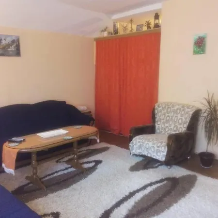 ゲストハウス Turisticki Kompleks - Montana