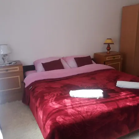 Turisticki Kompleks - Montana Guest house 2*