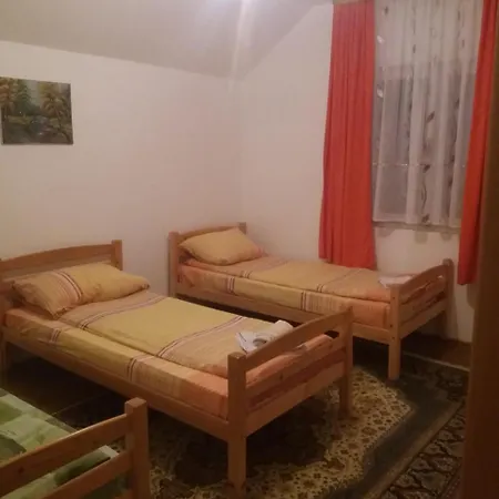 Guest house Turisticki Kompleks - Montana 2*