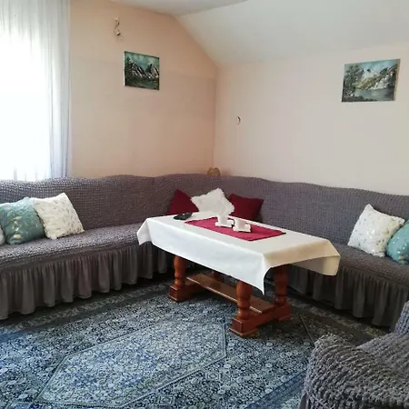 Turisticki Kompleks - Montana Guest house