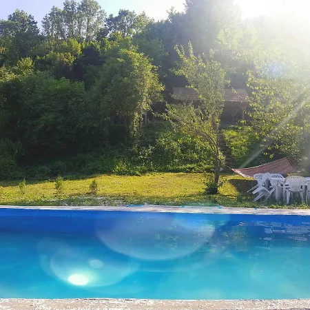 Turisticki Kompleks - Montana ゲストハウス ティエンティシュテ