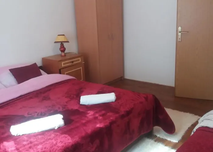 Turisticki Kompleks - Montana Guest house 2*